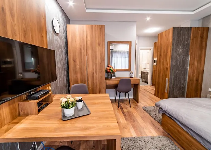 Ivi Place Apartments