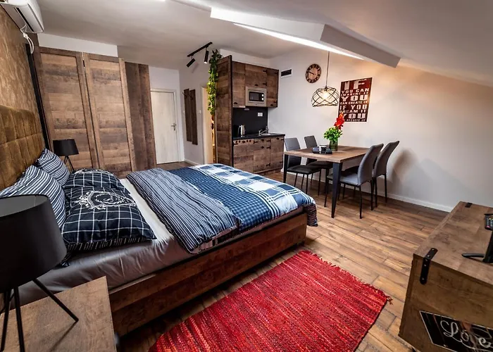 Ivi Place Apartments