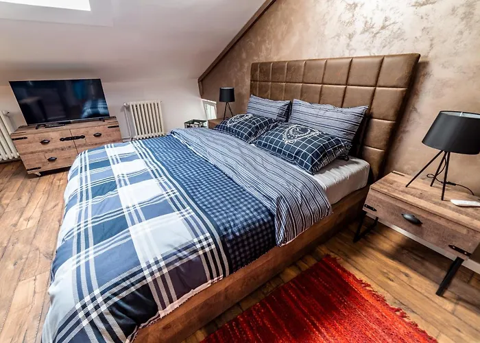 Ivi Place Apartments