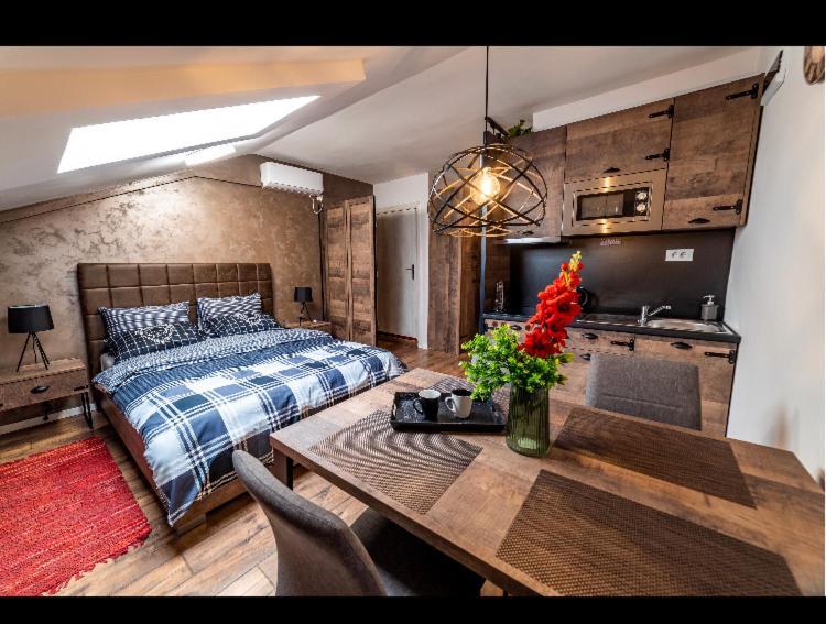 Ivi Place * Novi Sad
